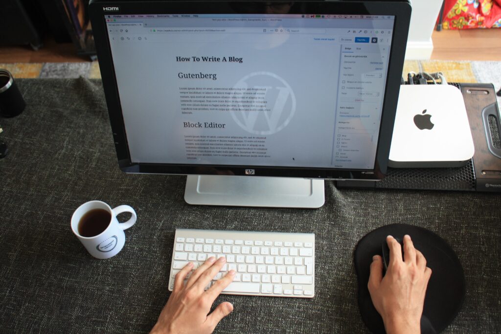 WordPress blogging with gutenberg editor.